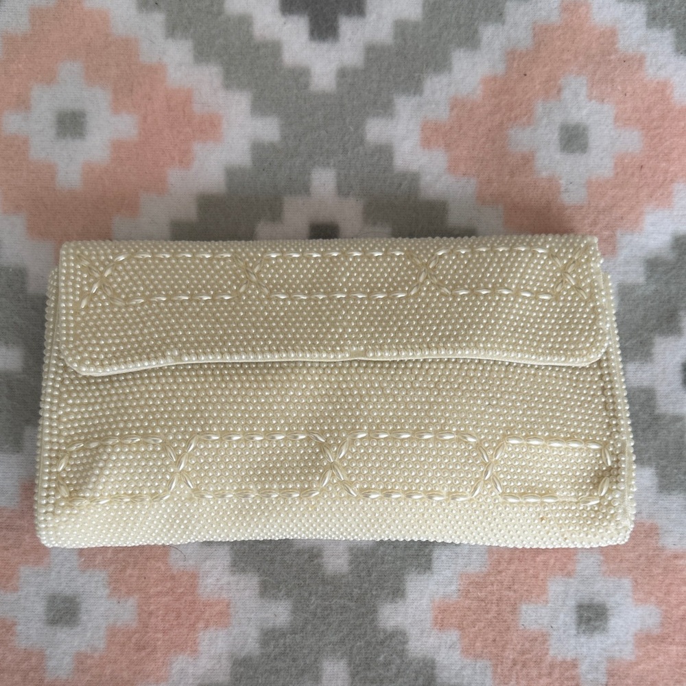 Japan Elegant Cream Beaded Clutch Wallet - Picture 2 of 9